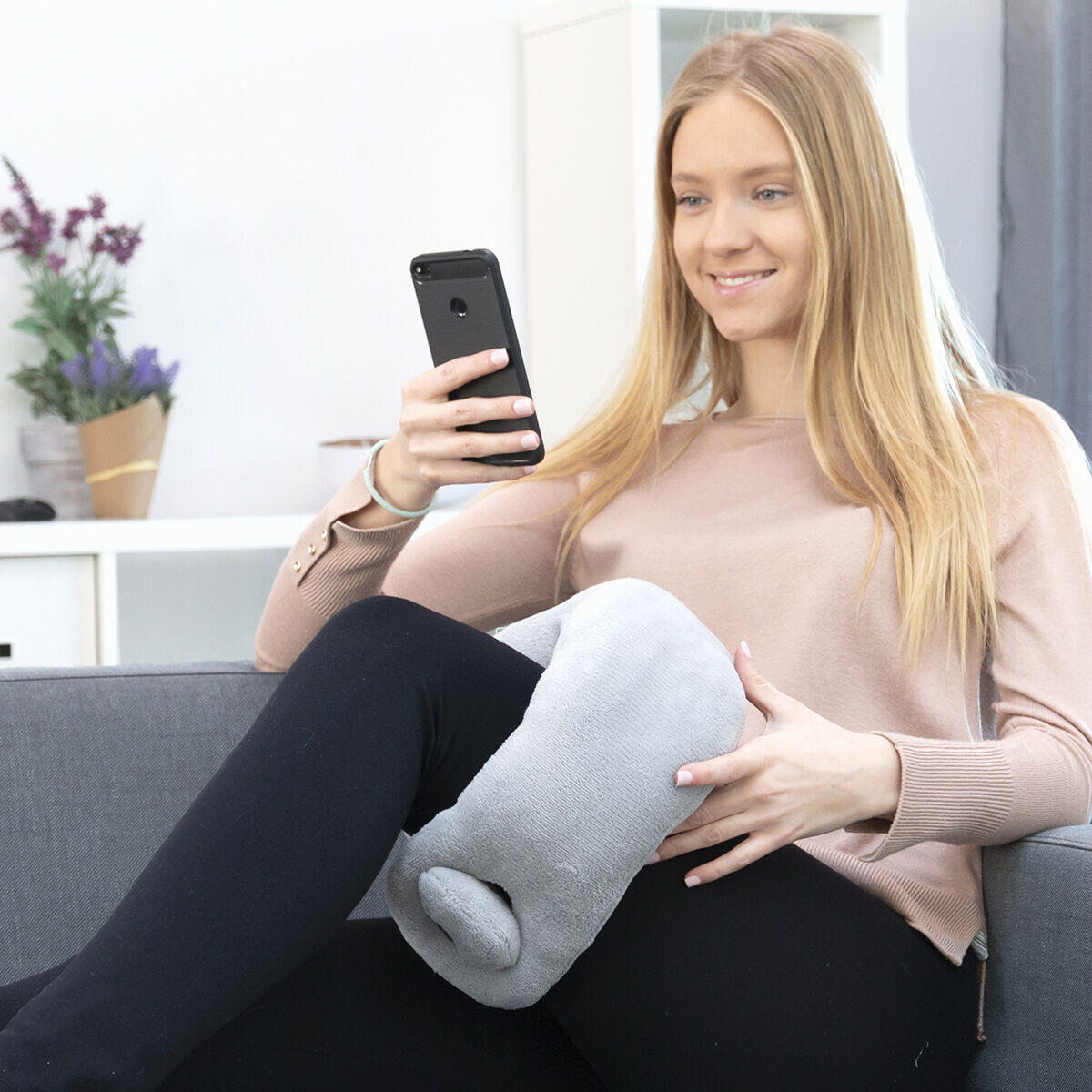 CloudRest™ Travel - Cojín Cervical Masajeador de Fibra Polar con Vibración Relajante